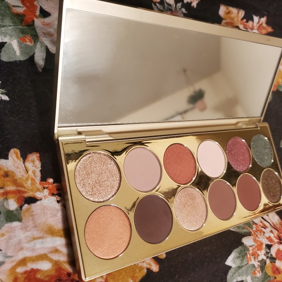 Stila "After Hours" Eyeshadow Palette - Picture 4 of 6